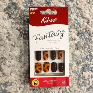 24 Piece Fake Nail Set Kiss Salon Fantasy Gel Ready to Wear Medium Brown NWT NIB
